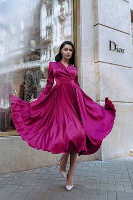 Вечірня шовкова сукня фуксія міді із запахом та пишною спідницею 12600-7 фото