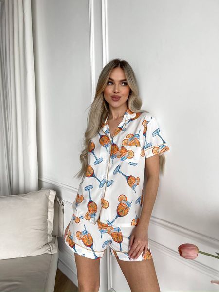 Женская домашняя белая пижама из рубашки и шорт DO3584/2 фото