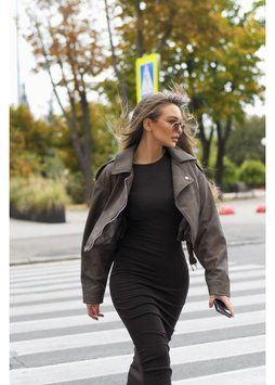 Жіноча шоколадна коротка куртка-косуха з еко-шкіри 88889870 фото