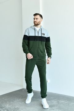 Чоловічі спортивні костюми
